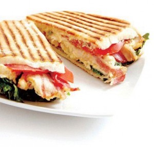 Recettes Continents Panini Jambon Tomate Basilic